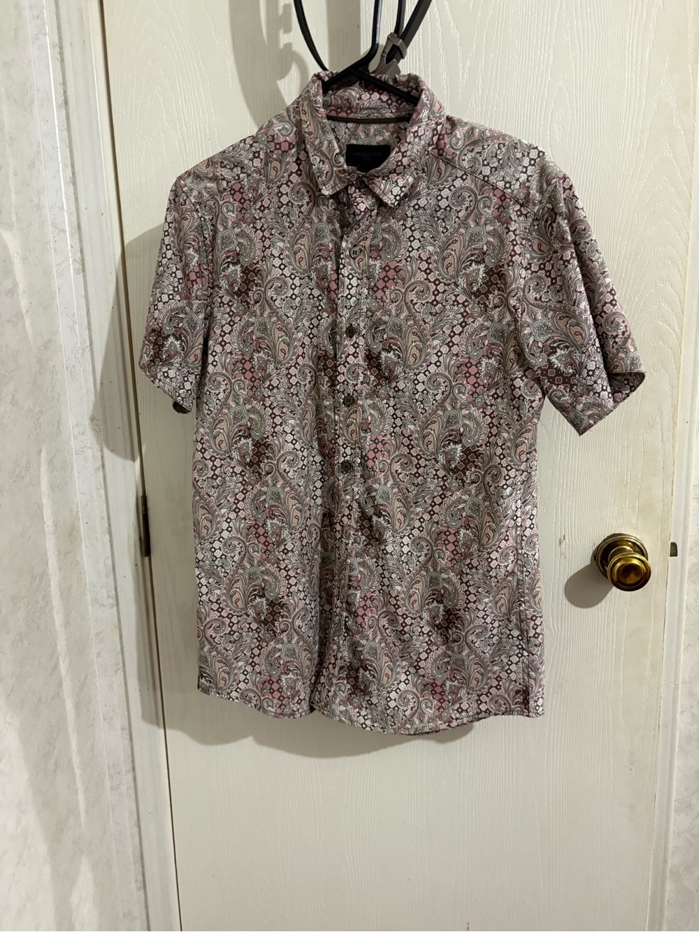 Magaschoni Short-Sleeve Paisley Button-Down in Pink and Gray